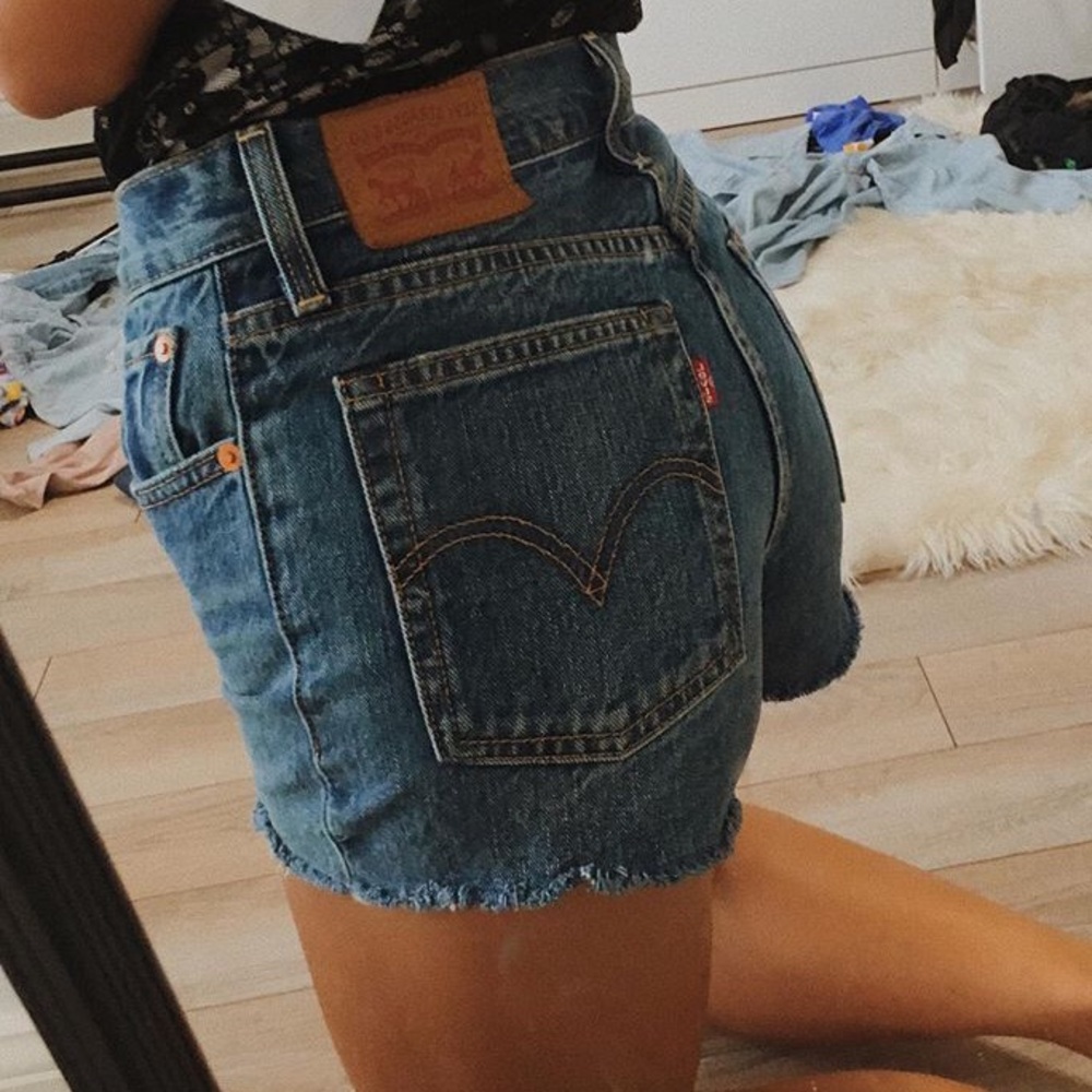Levi Jean Shorts